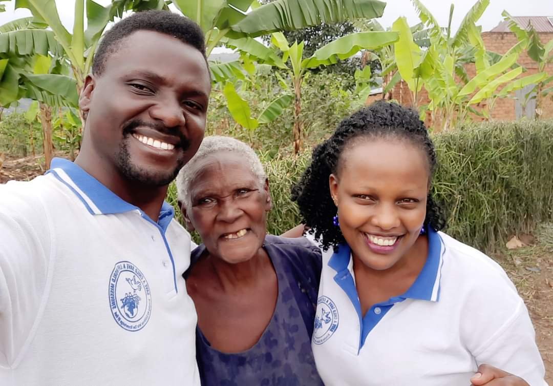 HOMES BLESSED WITH FOOD !