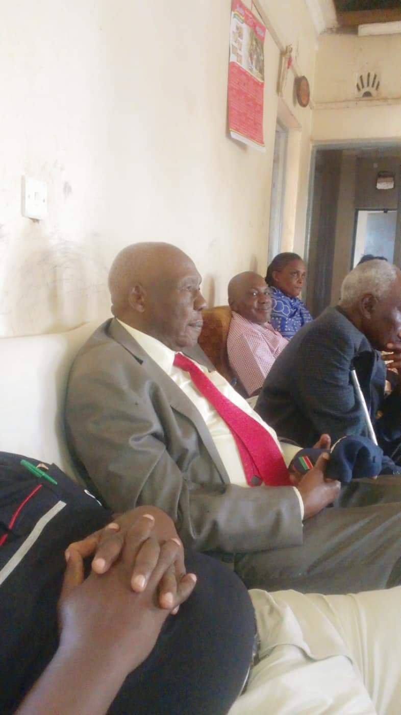 THE GOSPEL TO THE ELDERLY KENYA GATUNDU AREA .