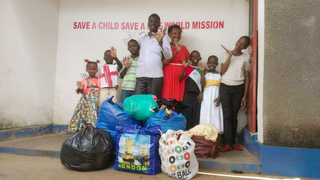 MPIGI BOZA COMMUNITY CLOTHE GIVE OUT .